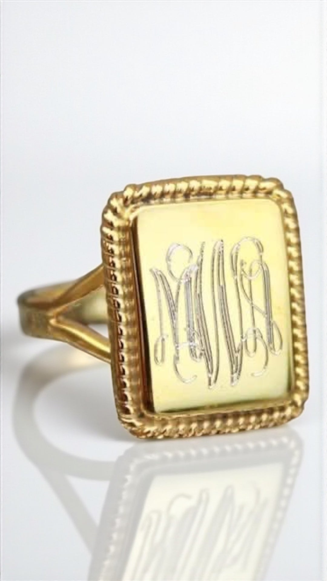Nati Rectangle Ring (silver or gold)