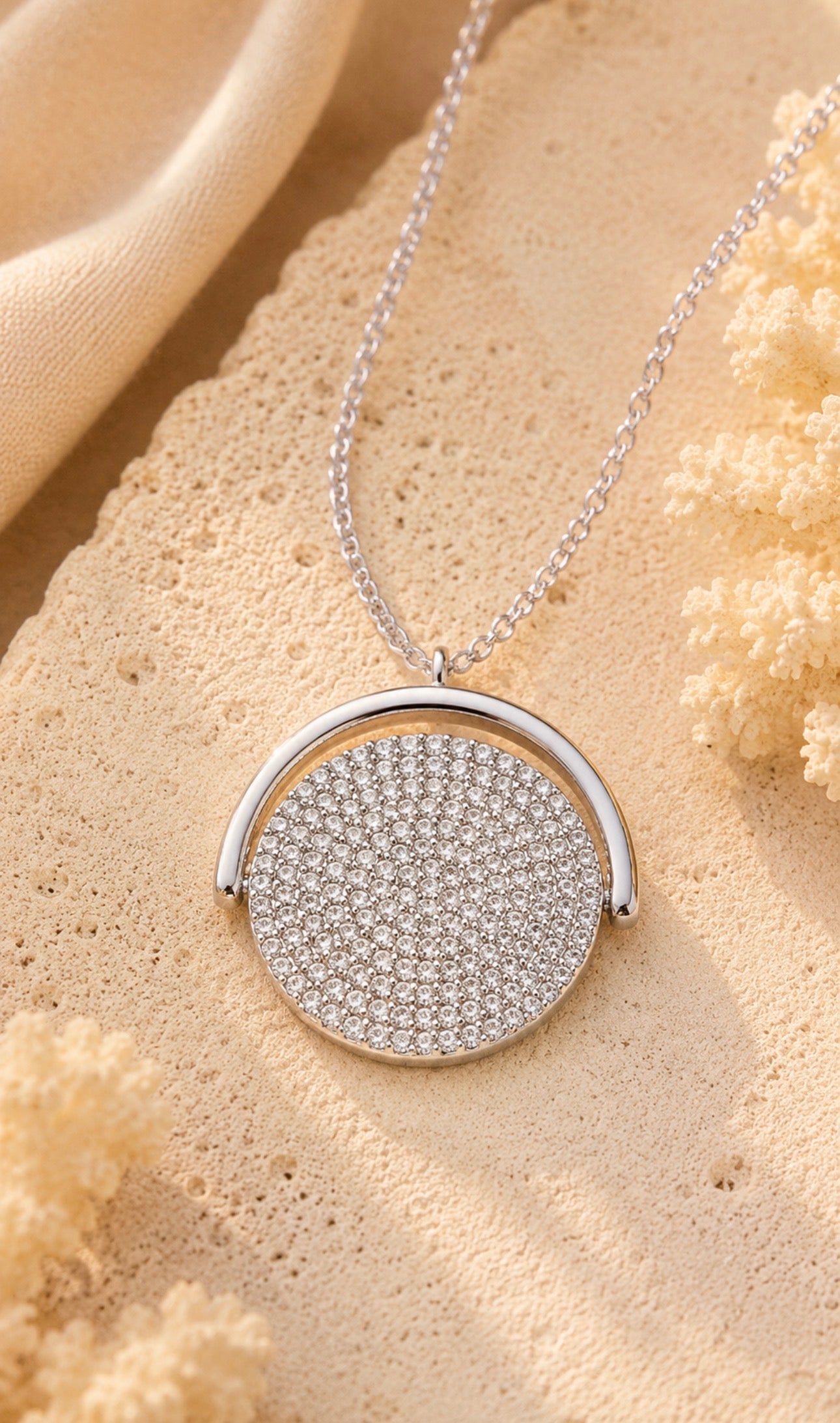 Azzura Spinning Pendant