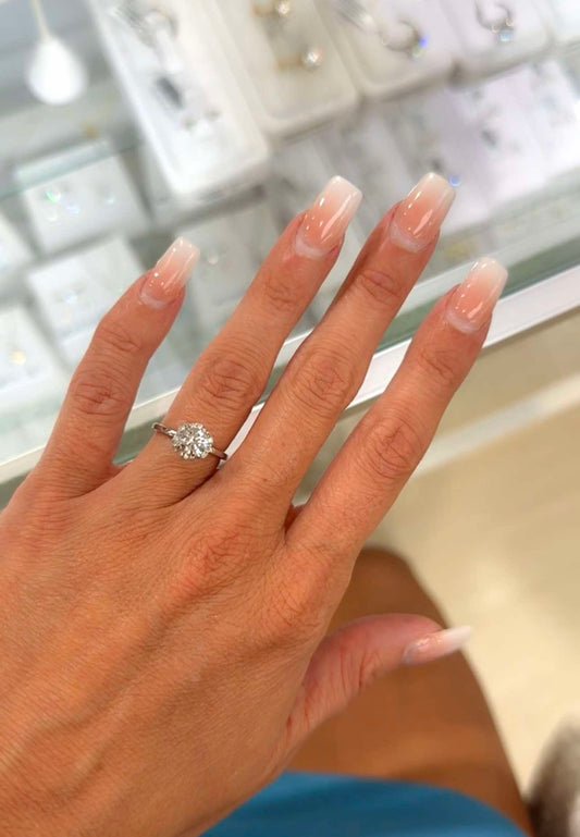 .8 Ct Circle Ring with Halo